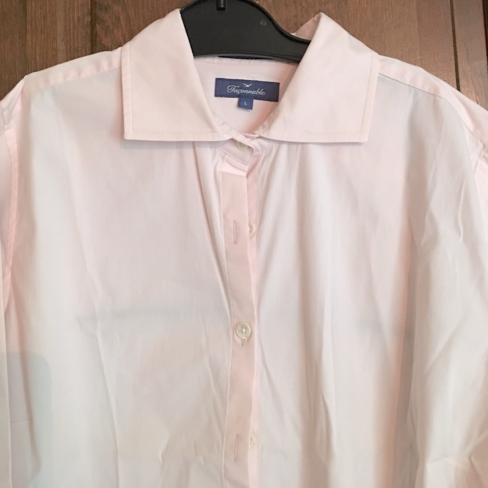 Falconnable lightweight subtle pink button down shirt